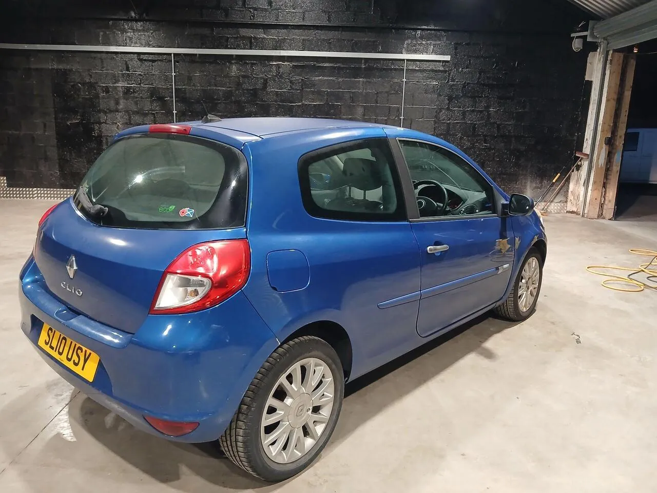 Renault Clio 2010 photo 3