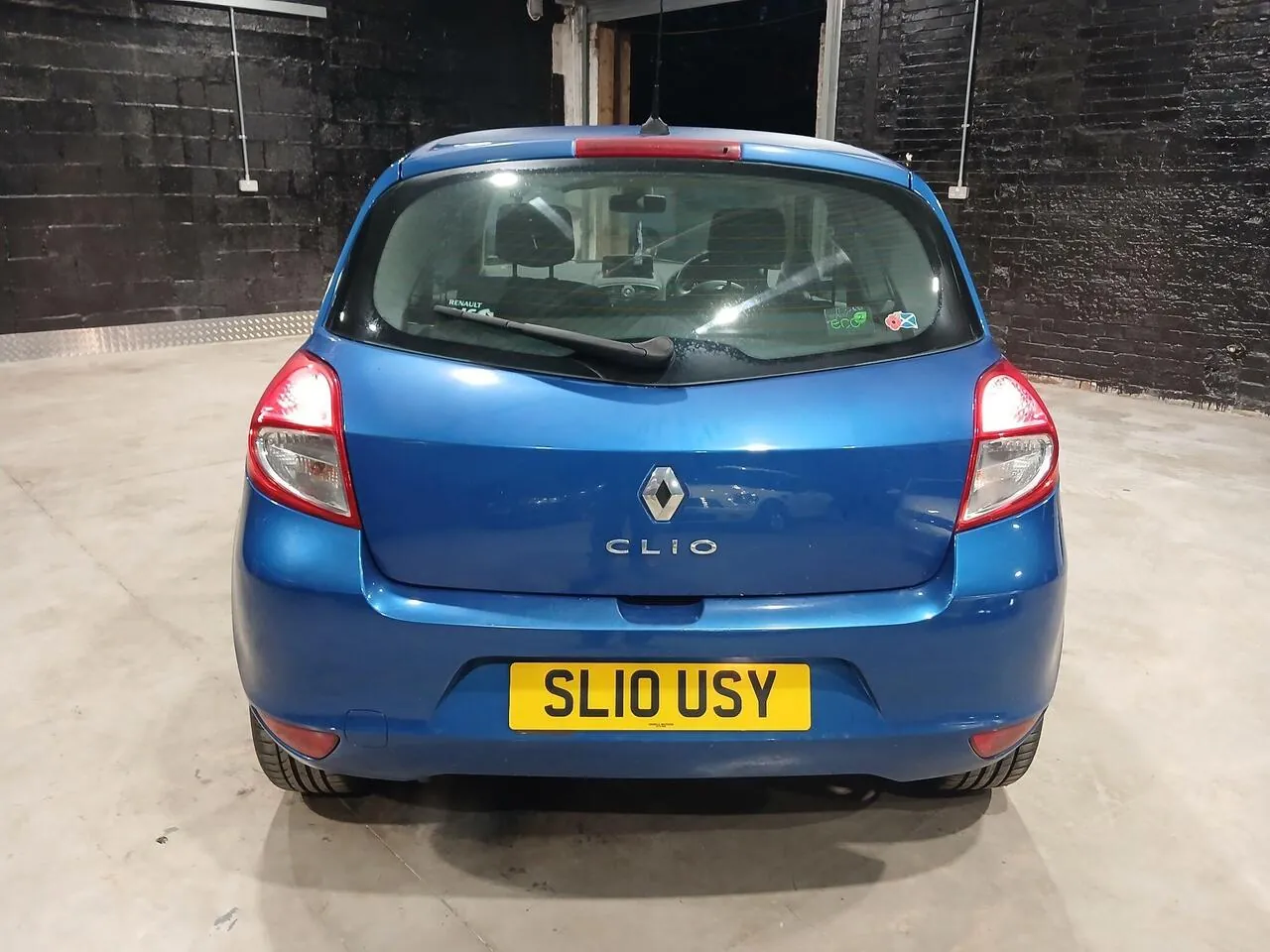 Renault Clio 2010 photo 2