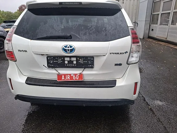 Toyota Prius 2017 photo 3