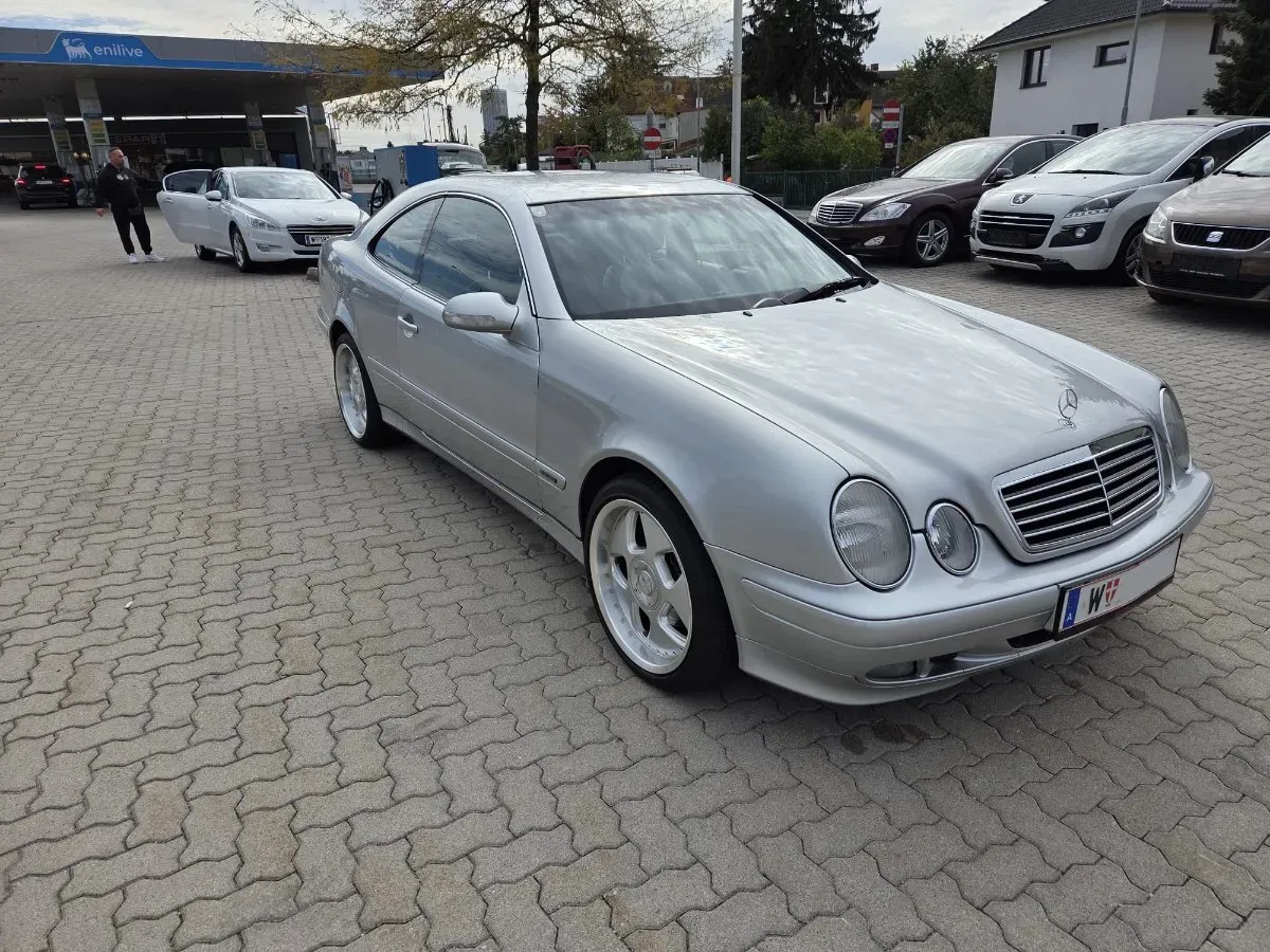 Mercedes-Benz Clk-Class 2001 photo 3