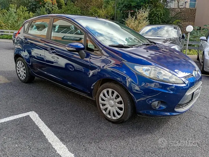 Ford Fiesta 2010 photo 3