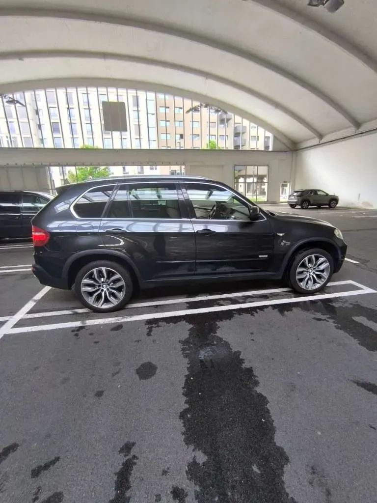 BMW X5 2010 photo 2