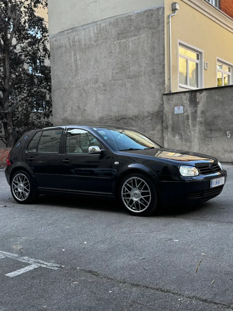 Volkswagen Golf 2002 photo 3