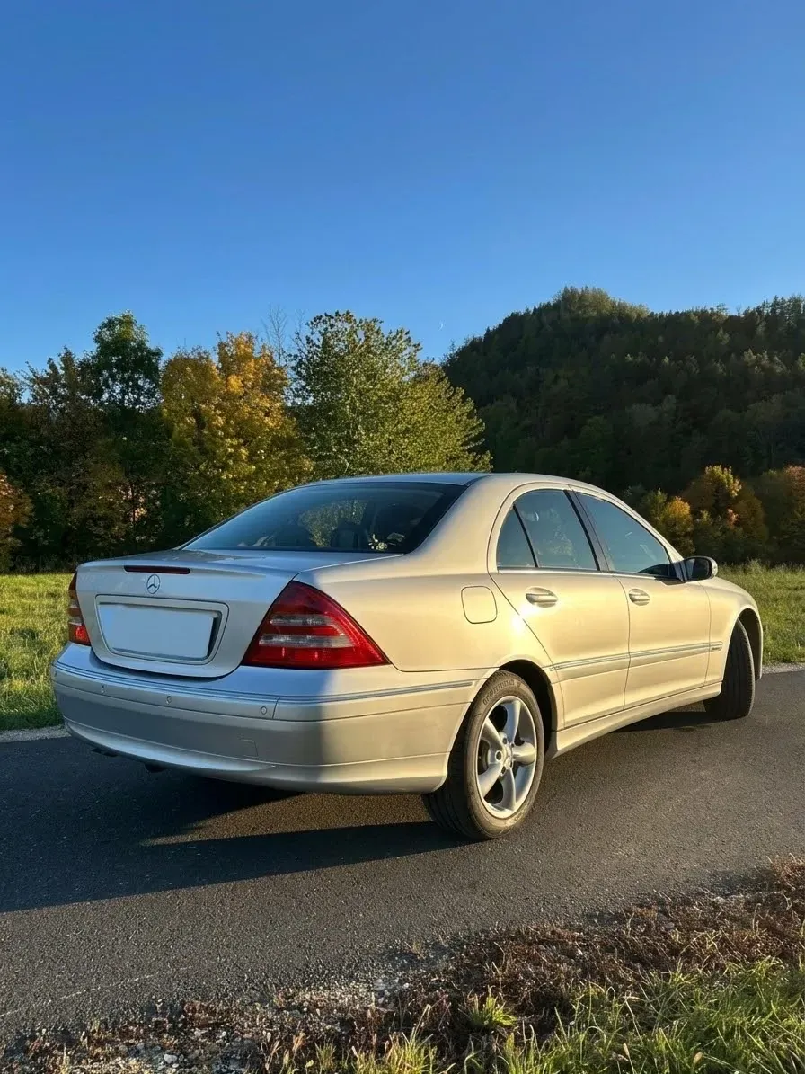 Mercedes-Benz C-Class 2006 photo 3