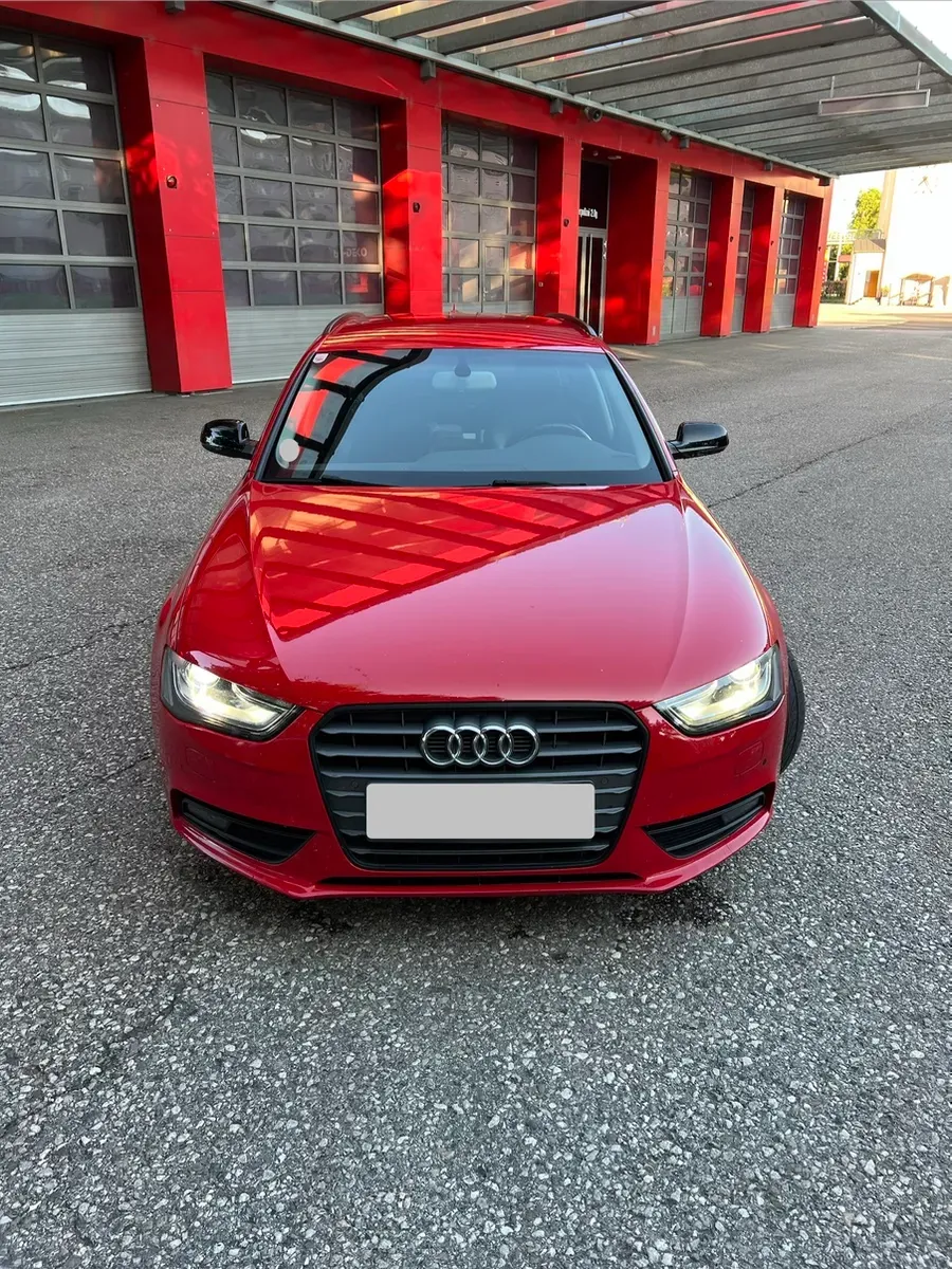 Audi A4 2014 photo 2