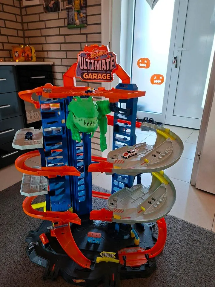 Hot Wheels Ultimate Garage