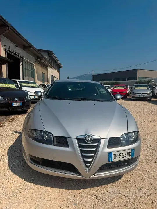 Alfa Romeo Gt 2008 photo 2