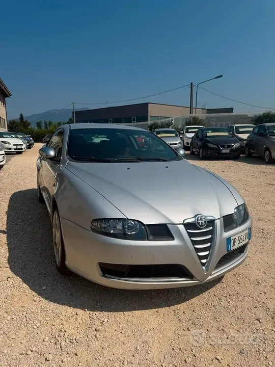 Alfa Romeo Gt 2008 photo 3