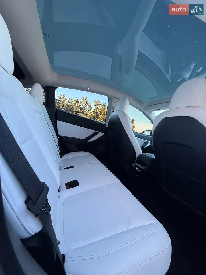 Tesla Model Y 2022 photo 4