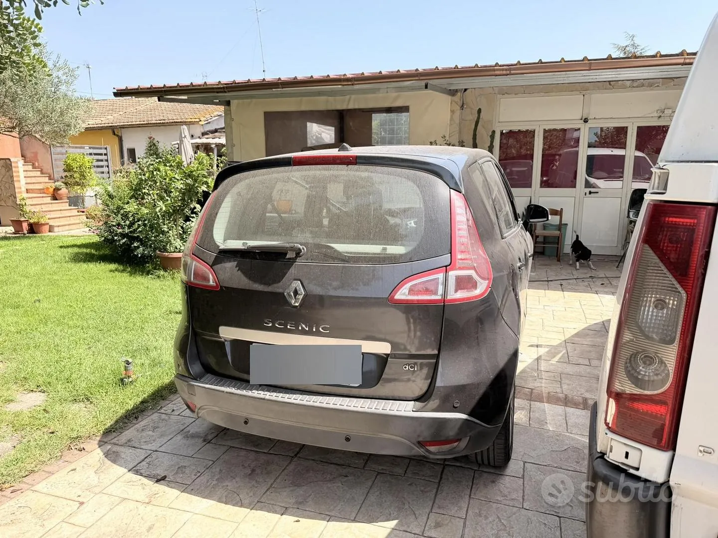 Renault Scenic 2010 photo 2