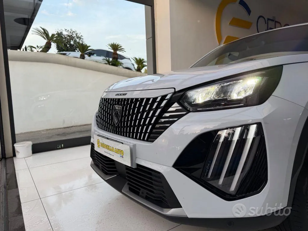 Peugeot 2008 2025 photo 3