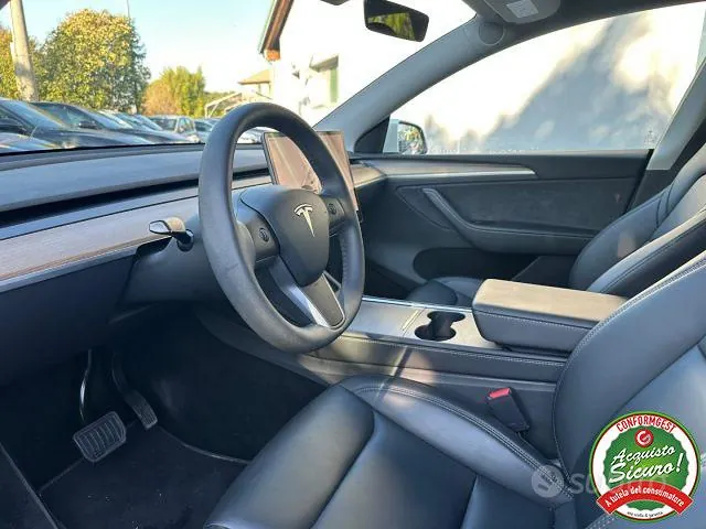 Tesla Model Y 2023 photo 5