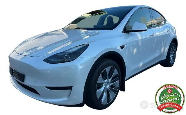 Tesla Model Y 2023 photo 2