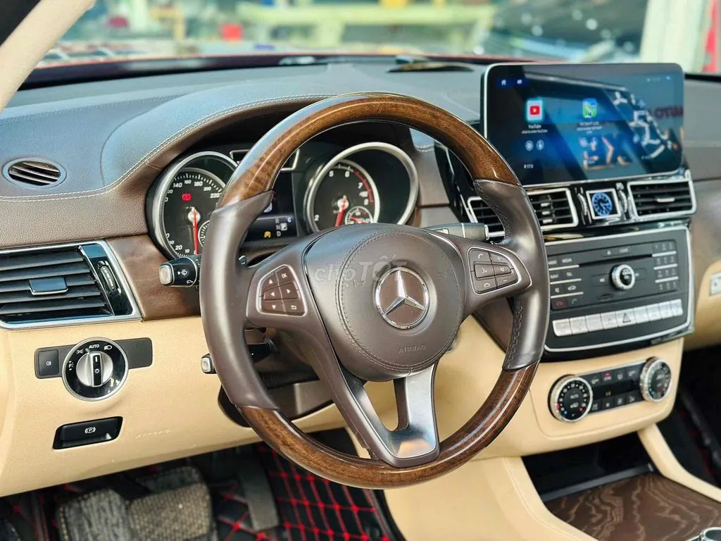 Mercedes-Benz Gls-Class 2017 photo 3