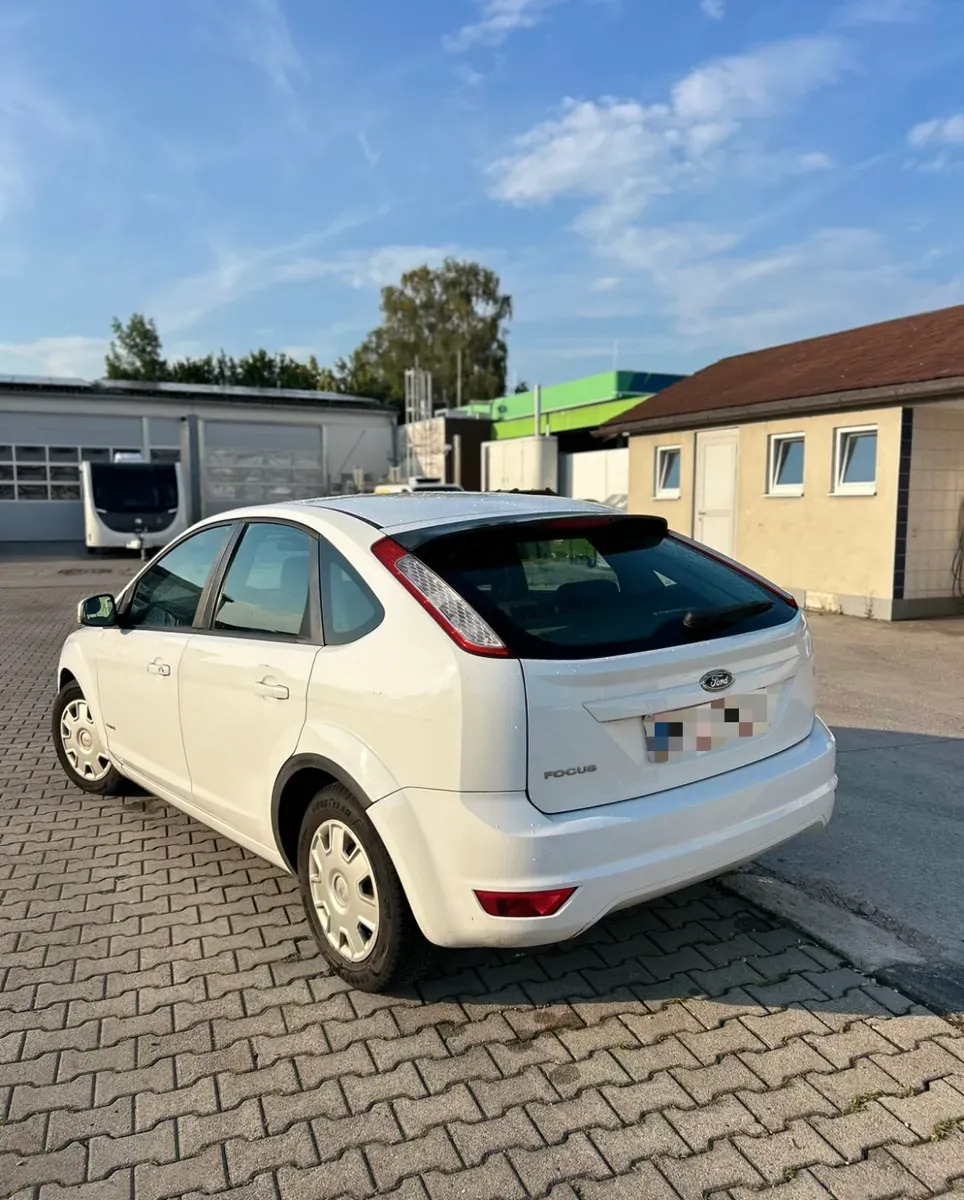 Ford Focus 2008 photo 2