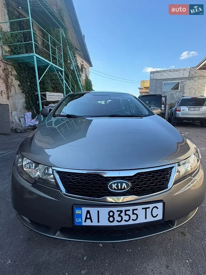 Kia Cerato 2011 photo 4