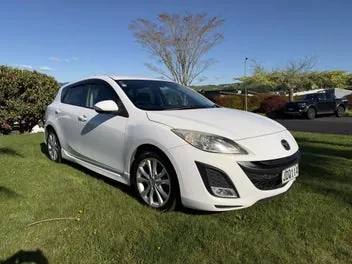 Mazda Axela 2010 photo 2