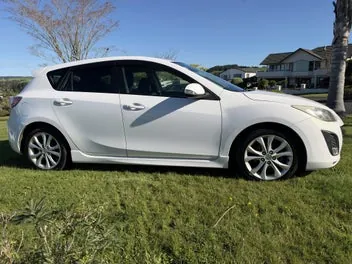 Mazda Axela 2010 photo 3