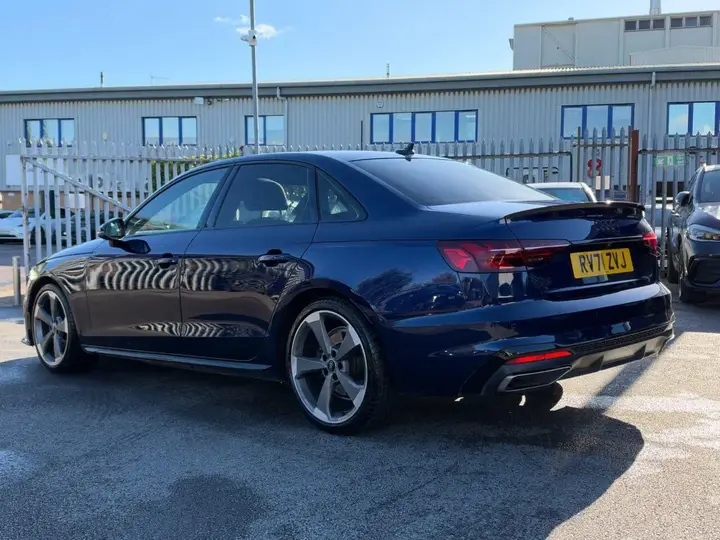 Audi A4 2021 photo 3