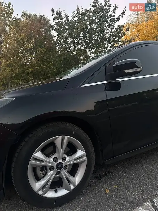 Ford Focus 2014 photo 2