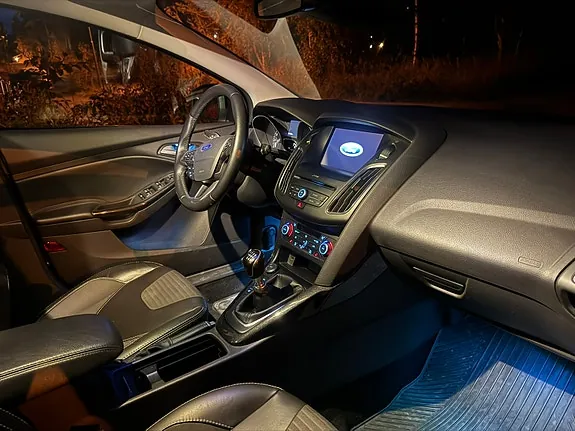 Ford Focus 2015 photo 2