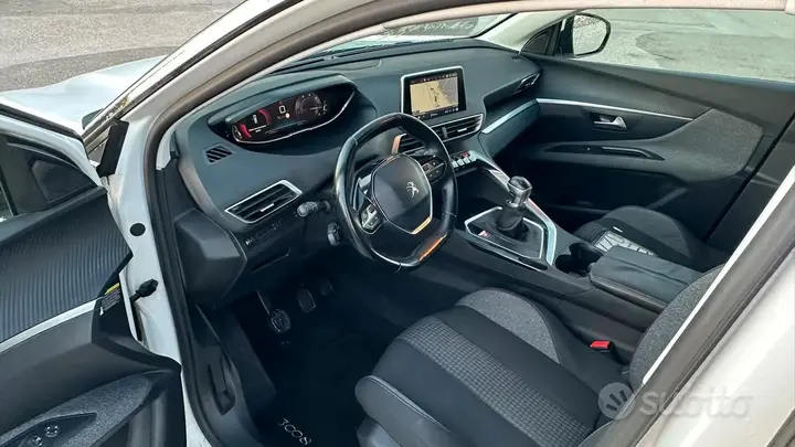 Peugeot 3008 2018 photo 3