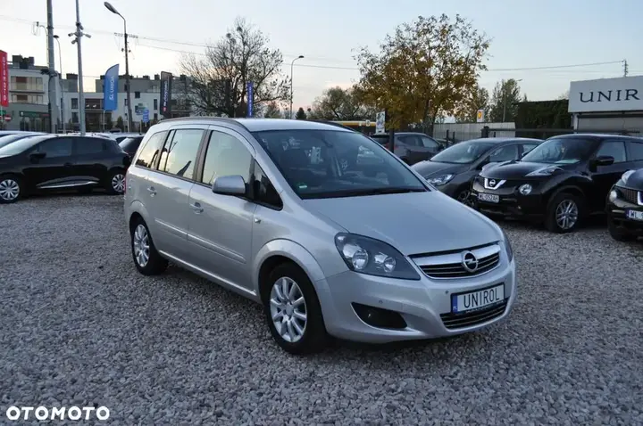 Opel Zafira 2015 photo 4