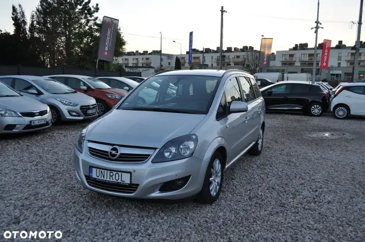 Opel Zafira 2015 photo 2
