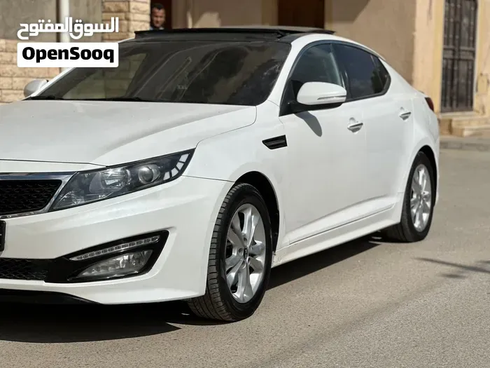 Kia K5 2012 photo 2