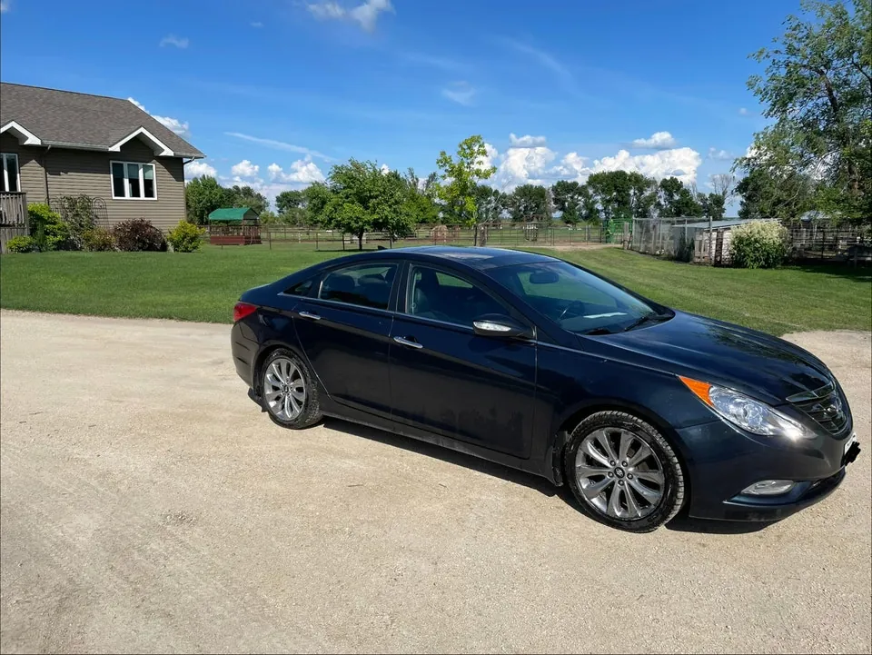 Hyundai Sonata 2013 photo 3