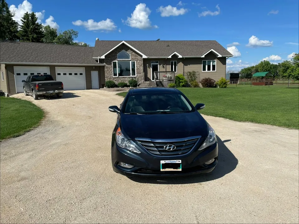 Hyundai Sonata 2013 photo 2