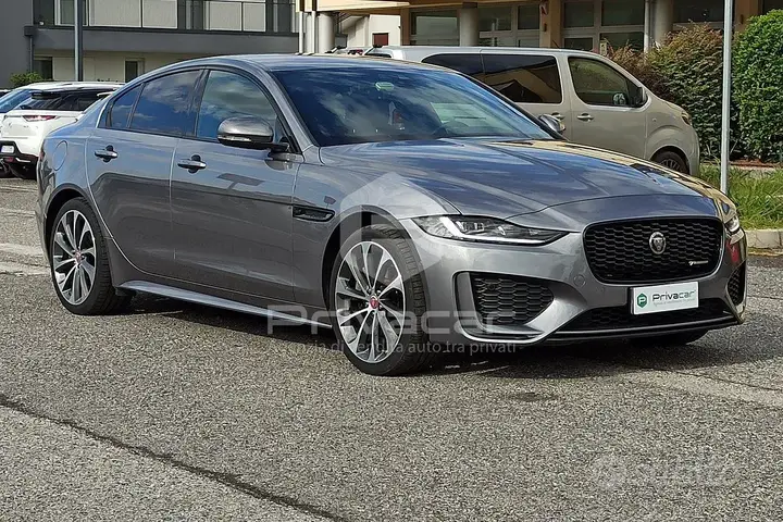 Jaguar Xe 2019 photo 3