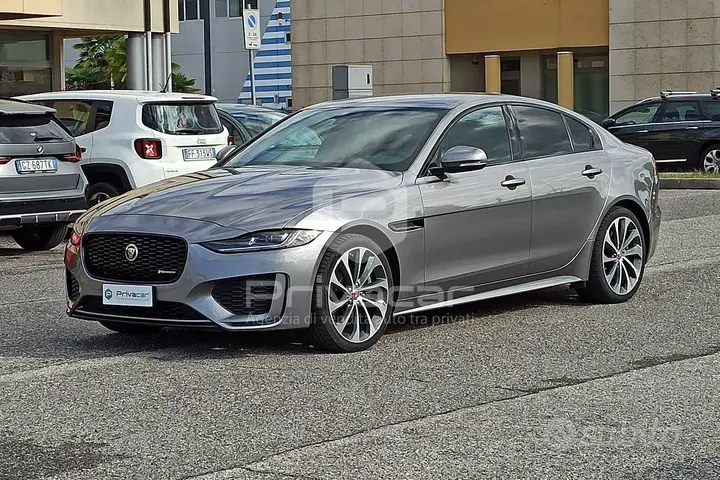 Jaguar Xe