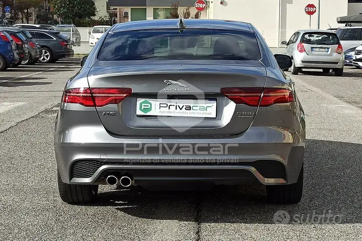 Jaguar Xe 2019 photo 5
