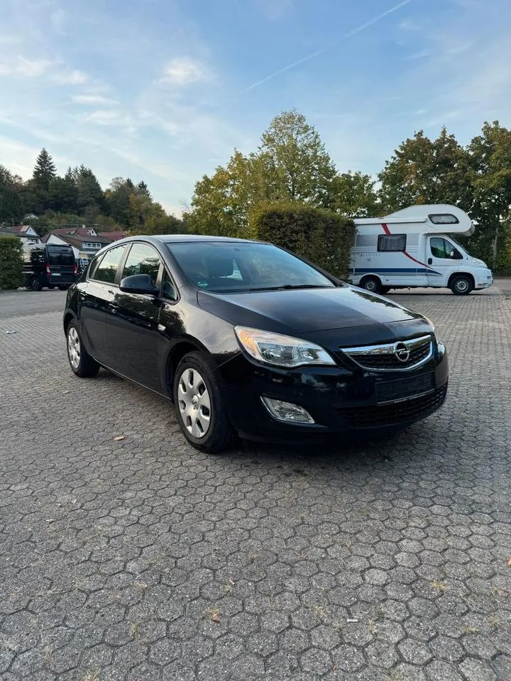 Opel Astra J
