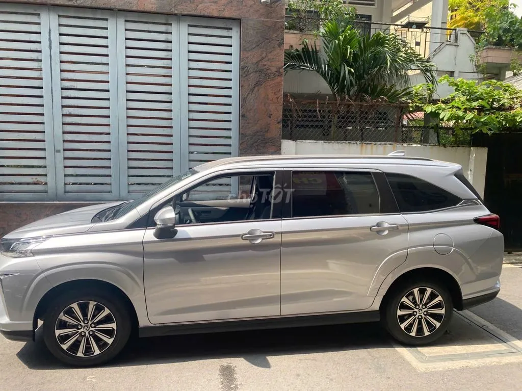 Toyota Veloz Cross