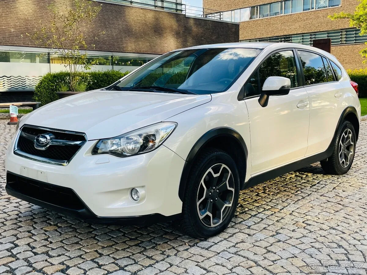 Subaru Xv 2013 photo 2