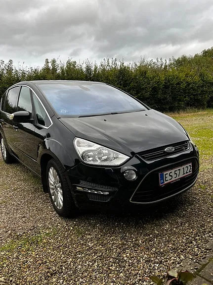 Ford S-Max 2011 photo 2