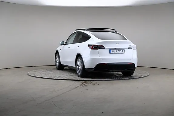 Tesla Model Y 2023 photo 2