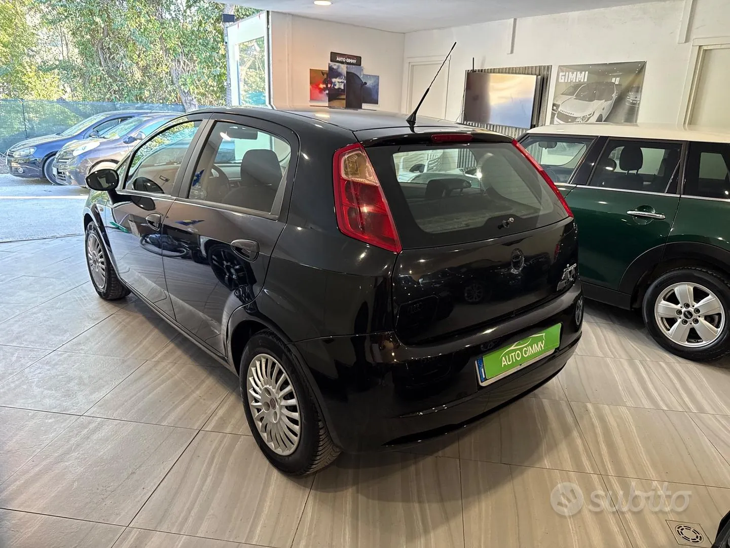 Fiat Punto 2009 photo 2