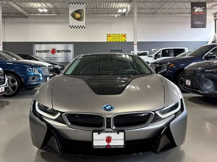 BMW I8 2019 photo 2
