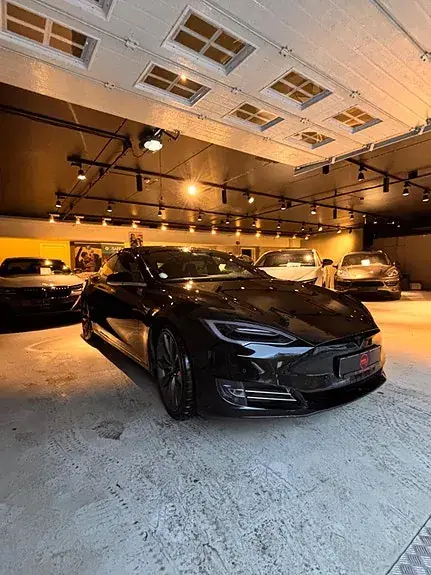 Tesla Model S 2019 photo 2