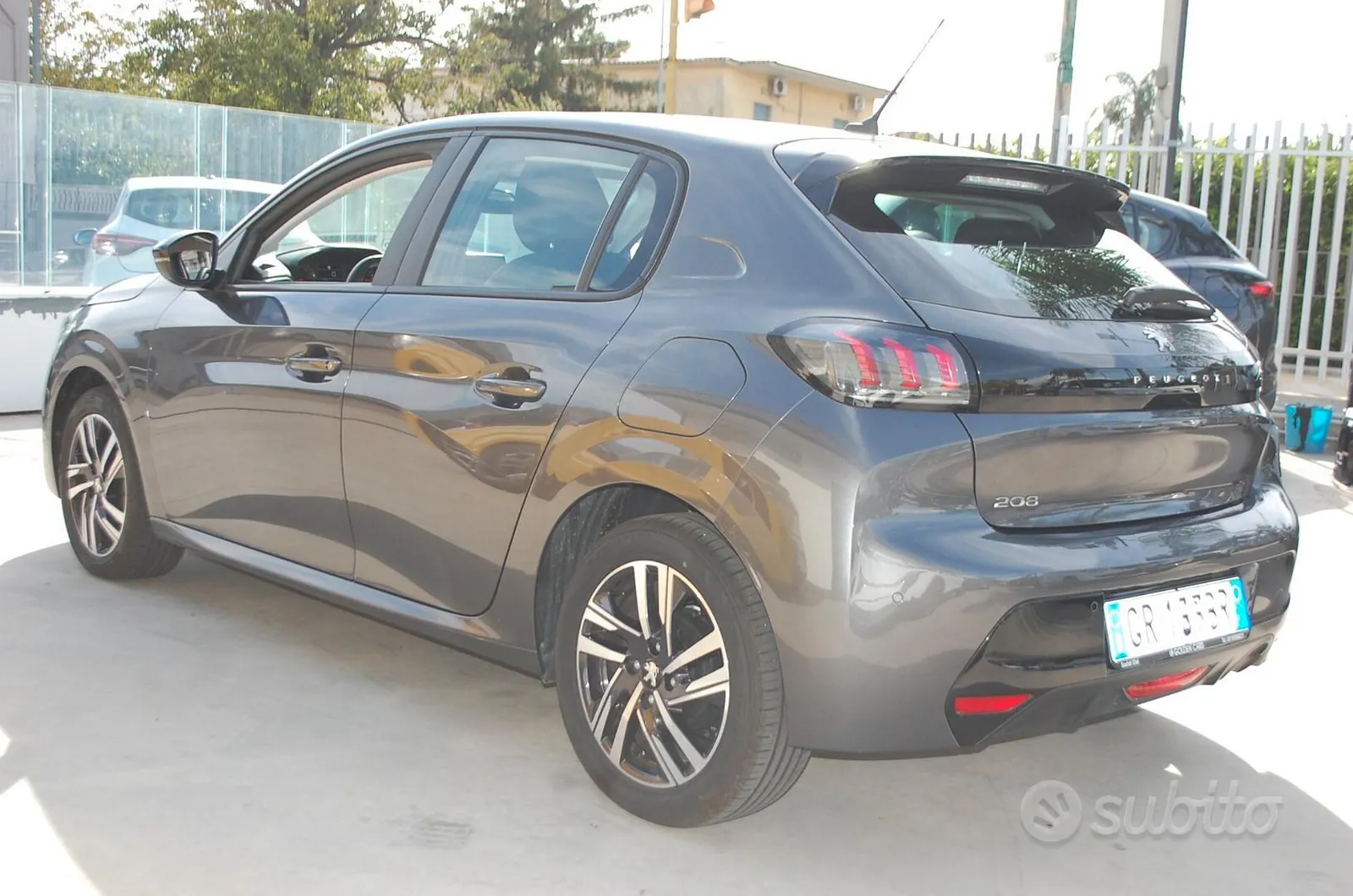 Peugeot 208 2023 photo 4