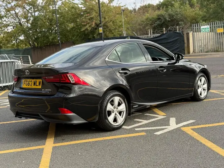 Lexus Is 2013 photo 3