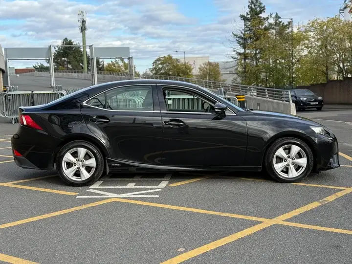 Lexus Is 2013 photo 2