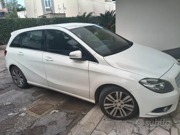 Mercedes-Benz C200 2013 photo 2
