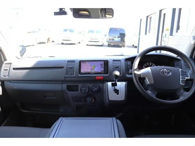 Toyota Hiace 2021 photo 3