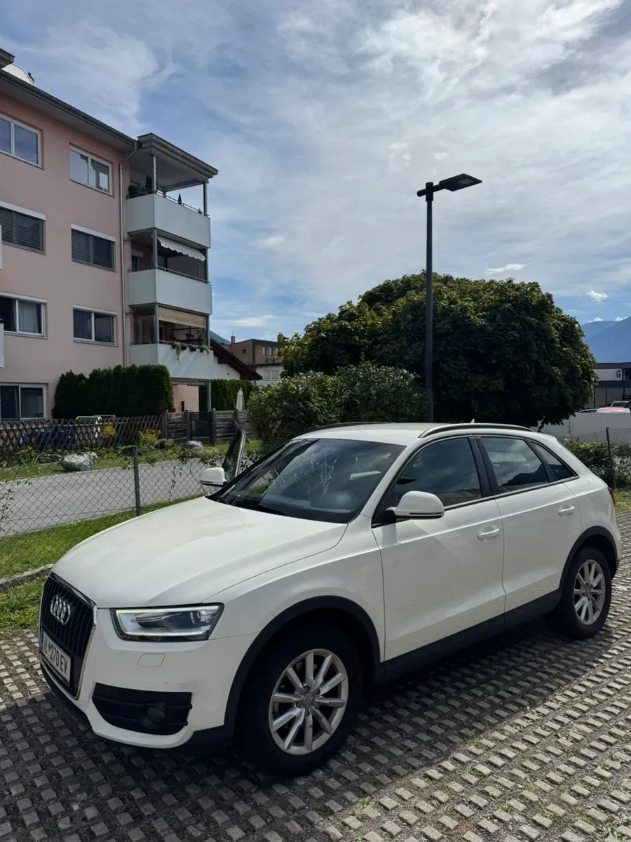 Audi Q3 2014 photo 2