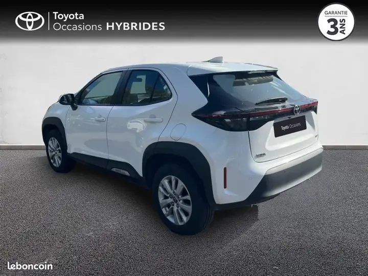 Toyota Yaris Cross 2025 photo 3
