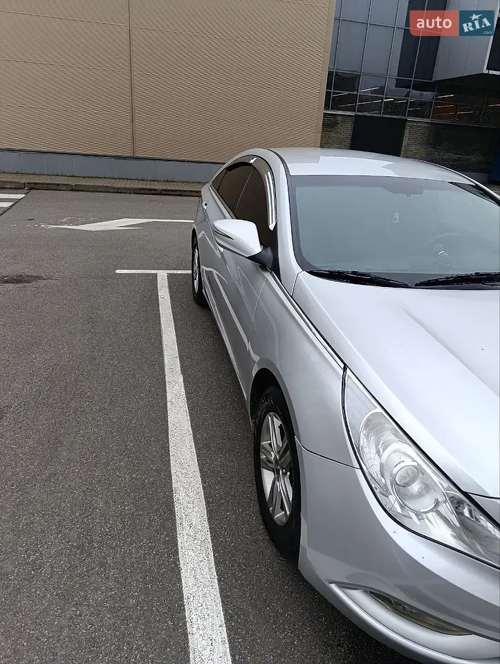 Hyundai Sonata 2013 photo 3
